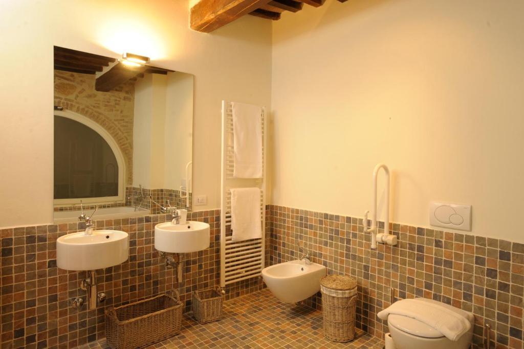 Tenuta Santo Pietro Farm stay *